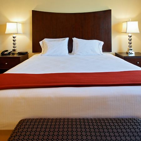 Holiday Inn Express Hotel & Suites Cleburne By Ihg Экстерьер фото